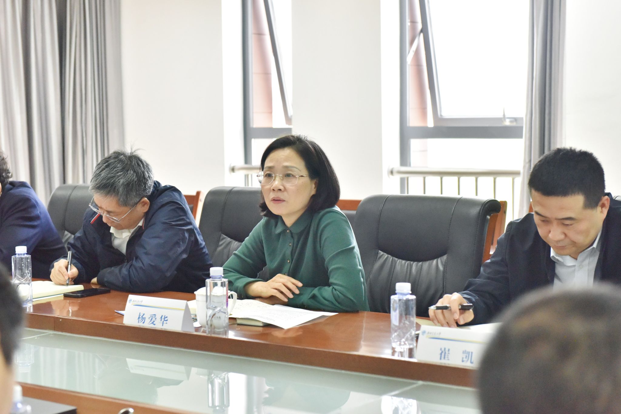 杨书记.jpg 杨书记.jpg